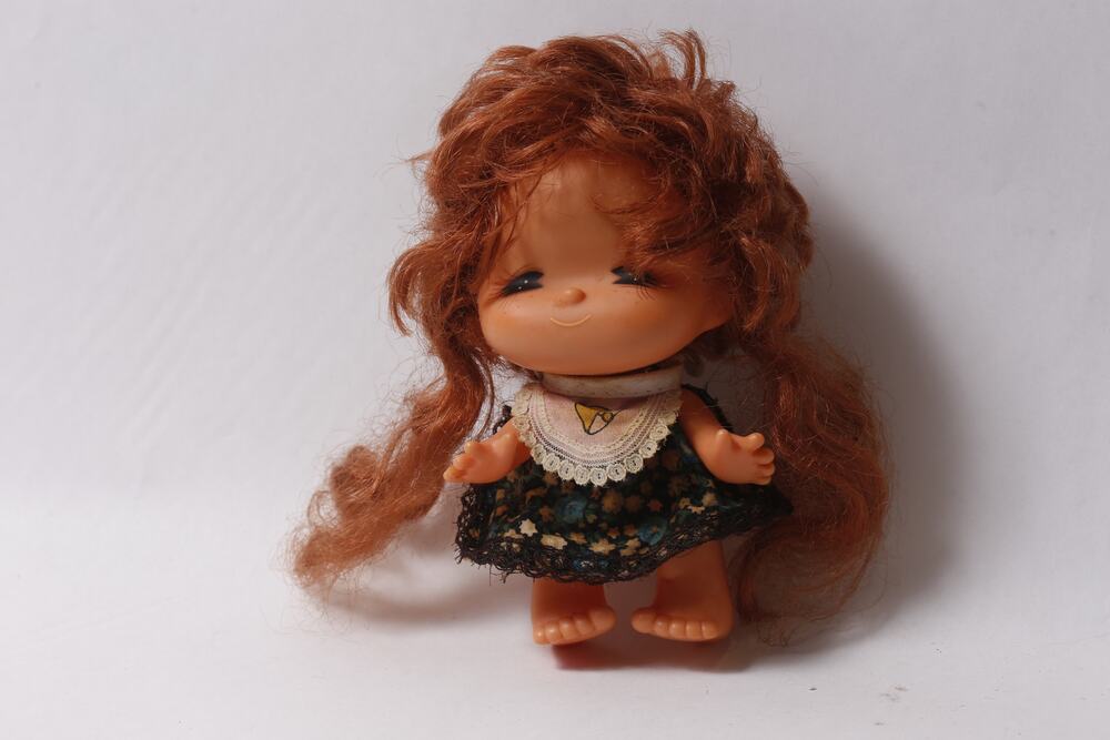 1970s Japanese Showa-era Retro Girl Doll Brown Hair w Bell Bib ~ 260812-WH 1238